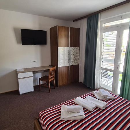 Studio Apartment Boksic Млини Екстериор снимка