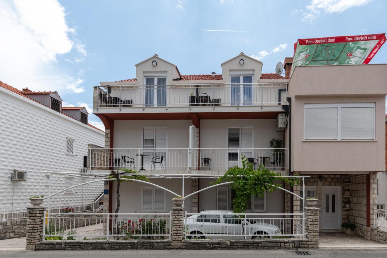 Studio Apartment Boksic Млини Екстериор снимка