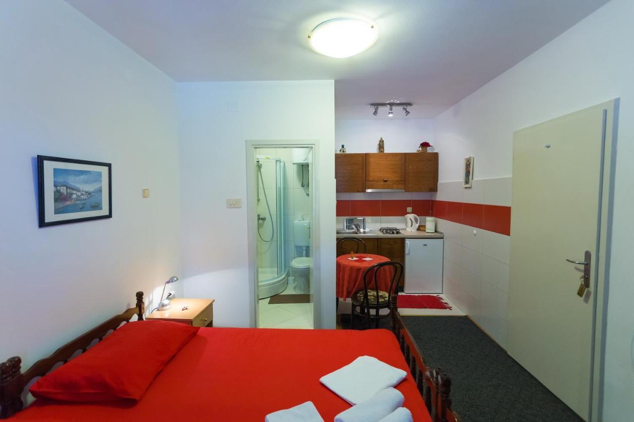 Studio Apartment Boksic Млини Екстериор снимка