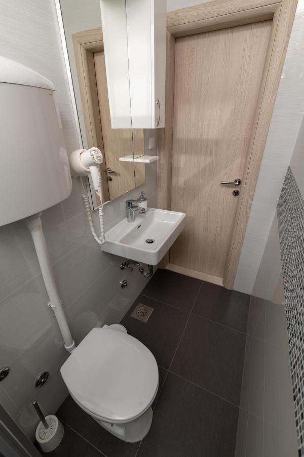 Studio Apartment Boksic Млини Екстериор снимка